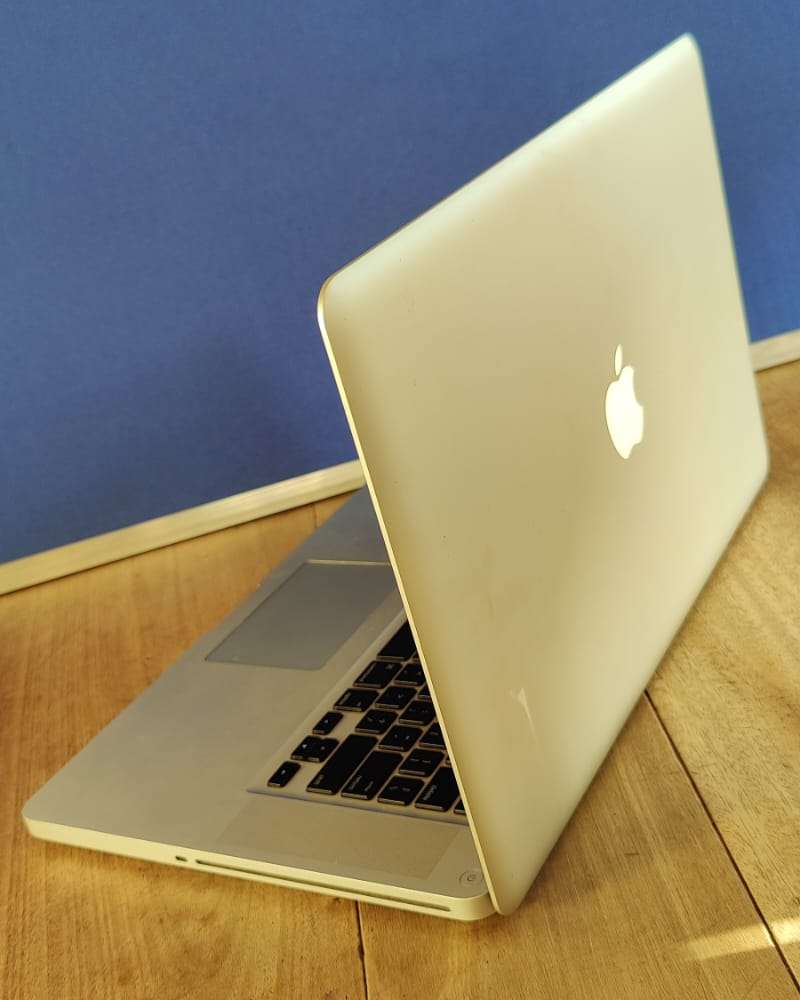 Apple MacBook Pro