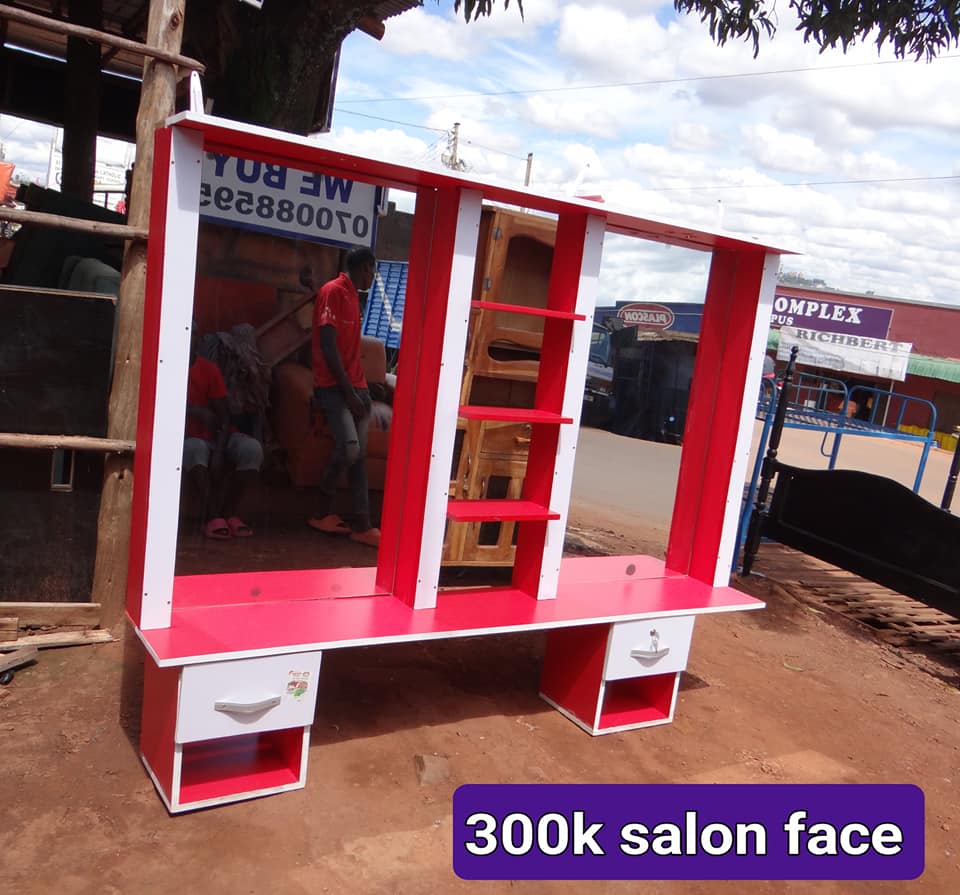 Saloon Display Face