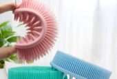 SILICONE SCALP AND BODY SCRUBBER BY ORGANIC MAGIC UG