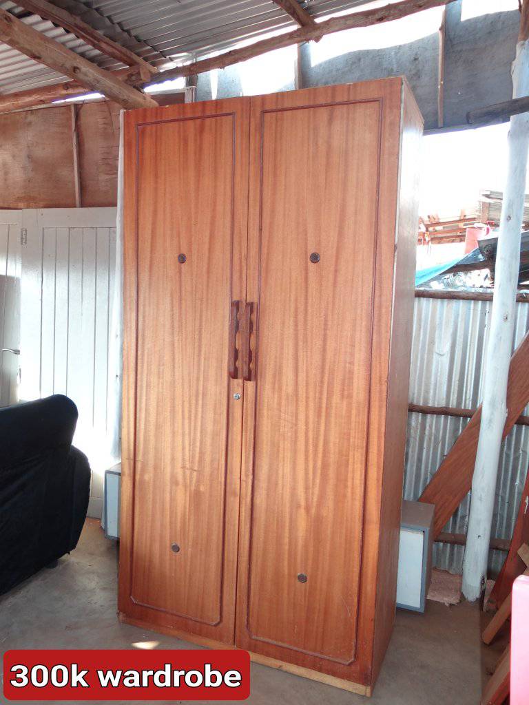 Side board