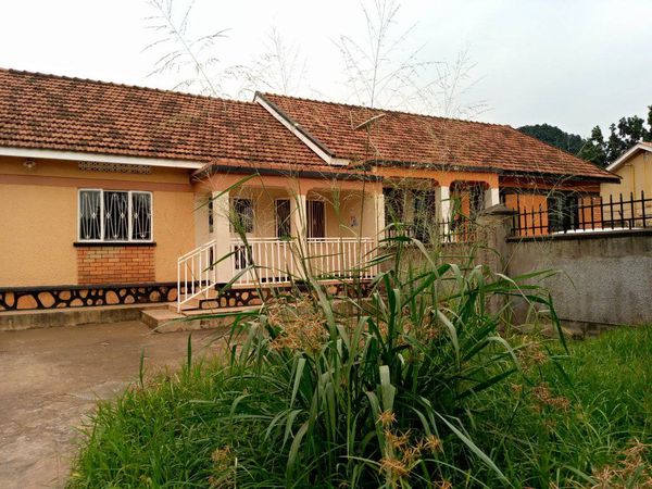 Property for sale in Ntinda, two houses in one on 22 decimal