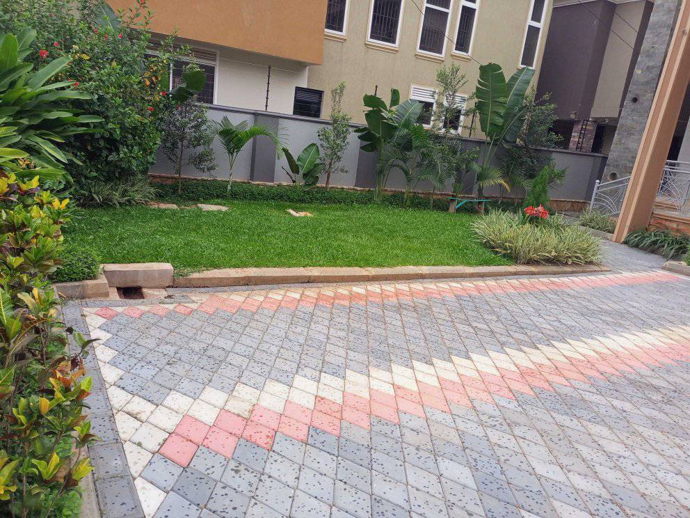 Brand New 7 bedroom house for sale in Kyanja KAMPALA