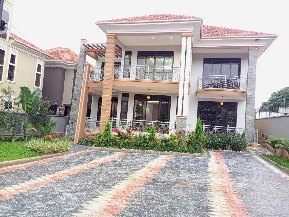 Brand New 7 bedroom house for sale in Kyanja KAMPALA