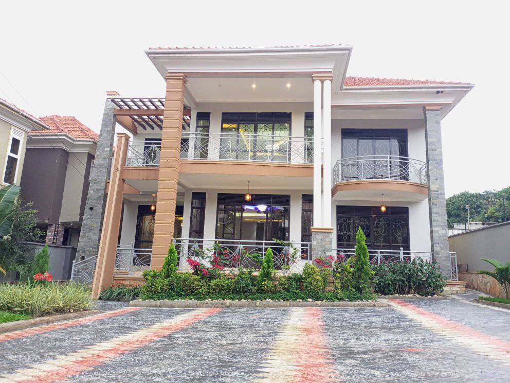 Brand New 7 bedroom house for sale in Kyanja KAMPALA