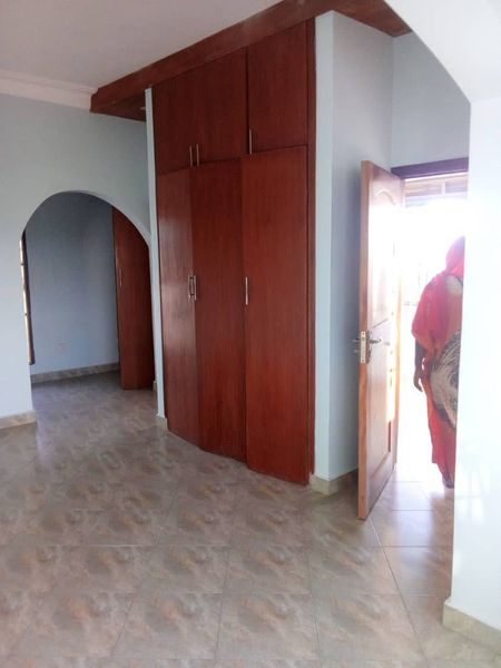 Double rooms for rent in Ntinda, price is 500,000 per month