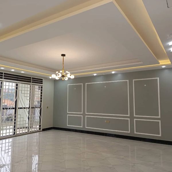 6 bedroom stand alone house