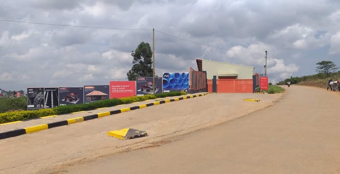 Land for sale opposite Makenke Barracks Mbarara city
