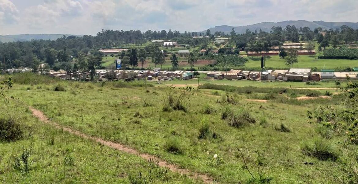 Land for sale opposite Makenke Barracks Mbarara city