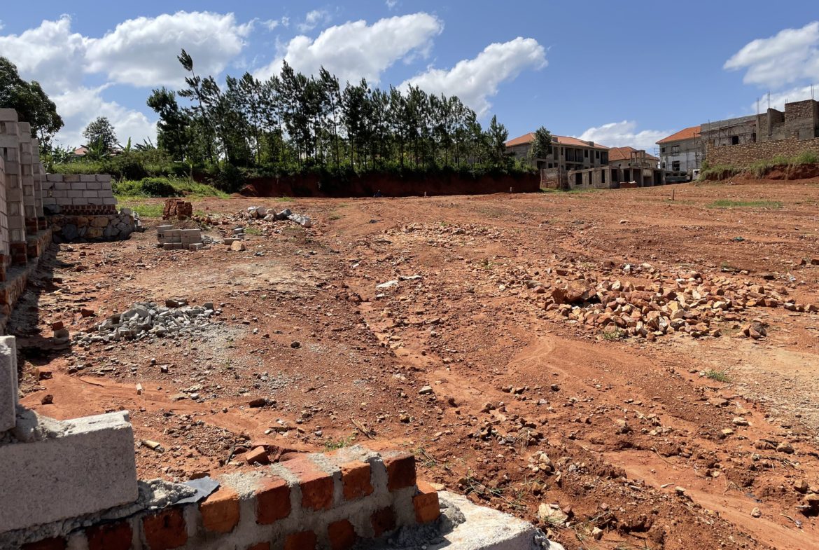 PLOT FOR SALE 16 DECIMALS KIRA KIHINDA