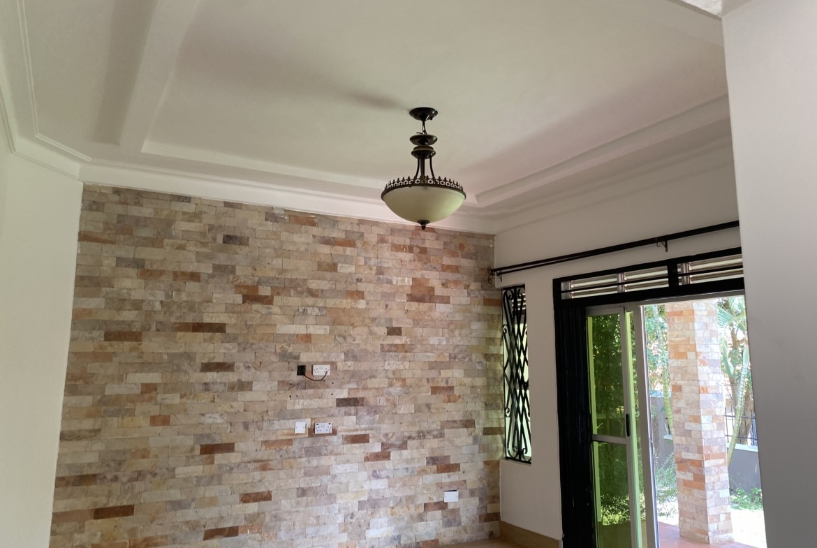 3 Bedrooms House For Sale In Kira At 370millions Ugx