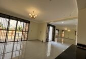 Munyonyo 6 Bedrooms Mansion For Sale $500,000