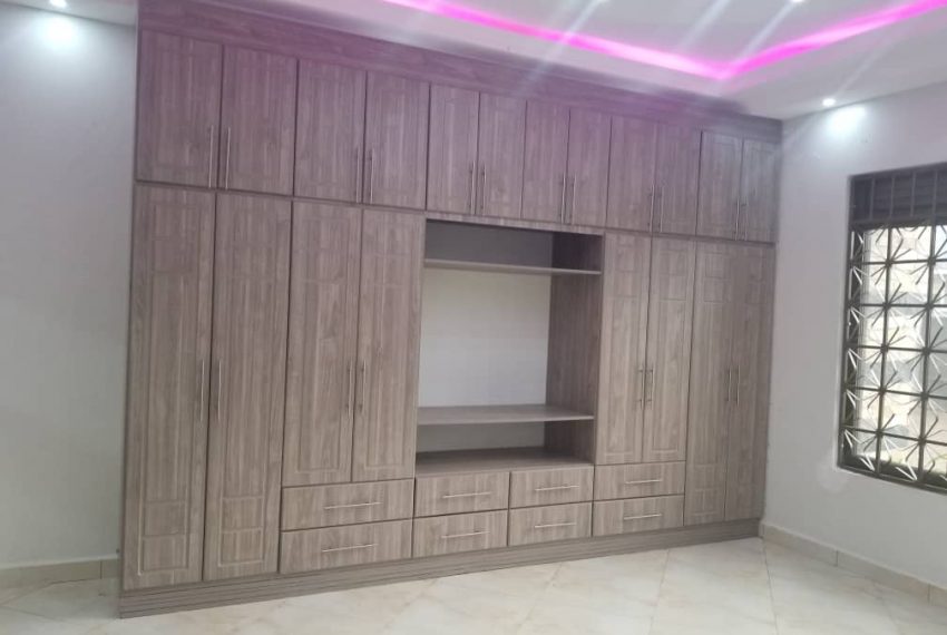 4 Bedroom House for Sale in Kira Bulindo at Shs 420 Million