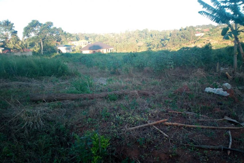One Acre at Goma, 300meters off tarmac