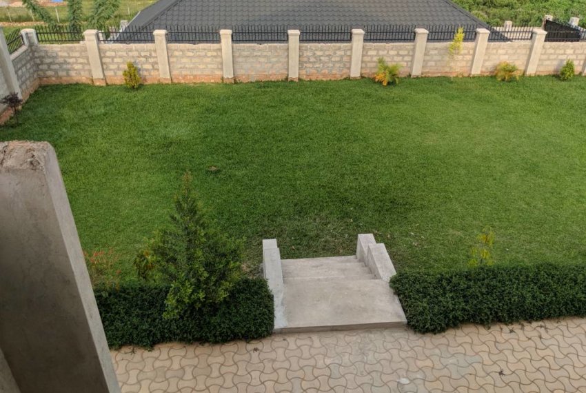 Brand new double houses for rent in Kyanja