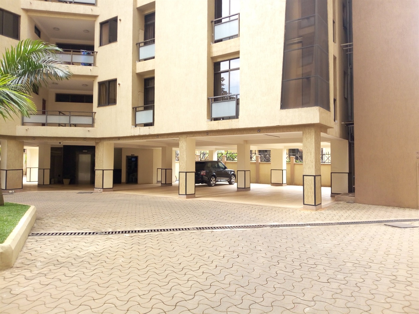 3 bedroom Apartment for sale in Kololo Kampala