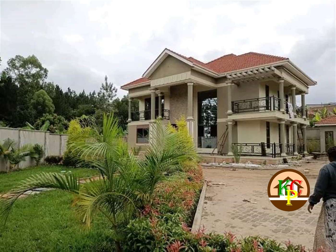 7 bedroom Storeyed house for sale in Kira