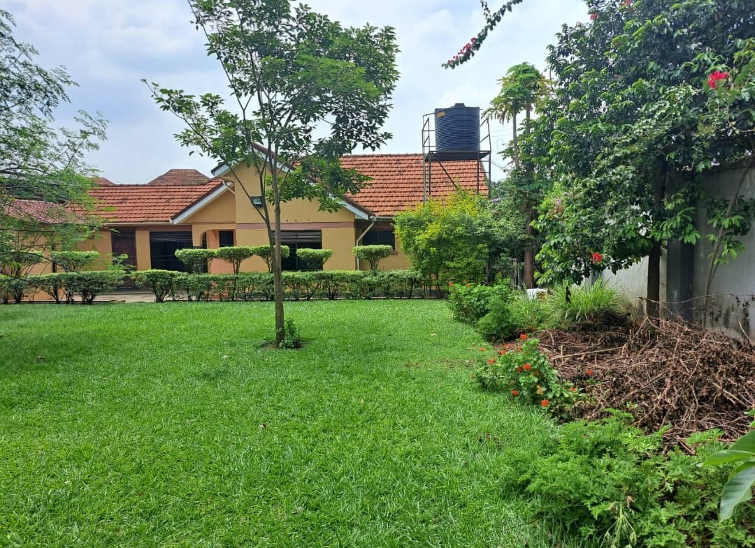 This House for sale in Kisaasi Kampala