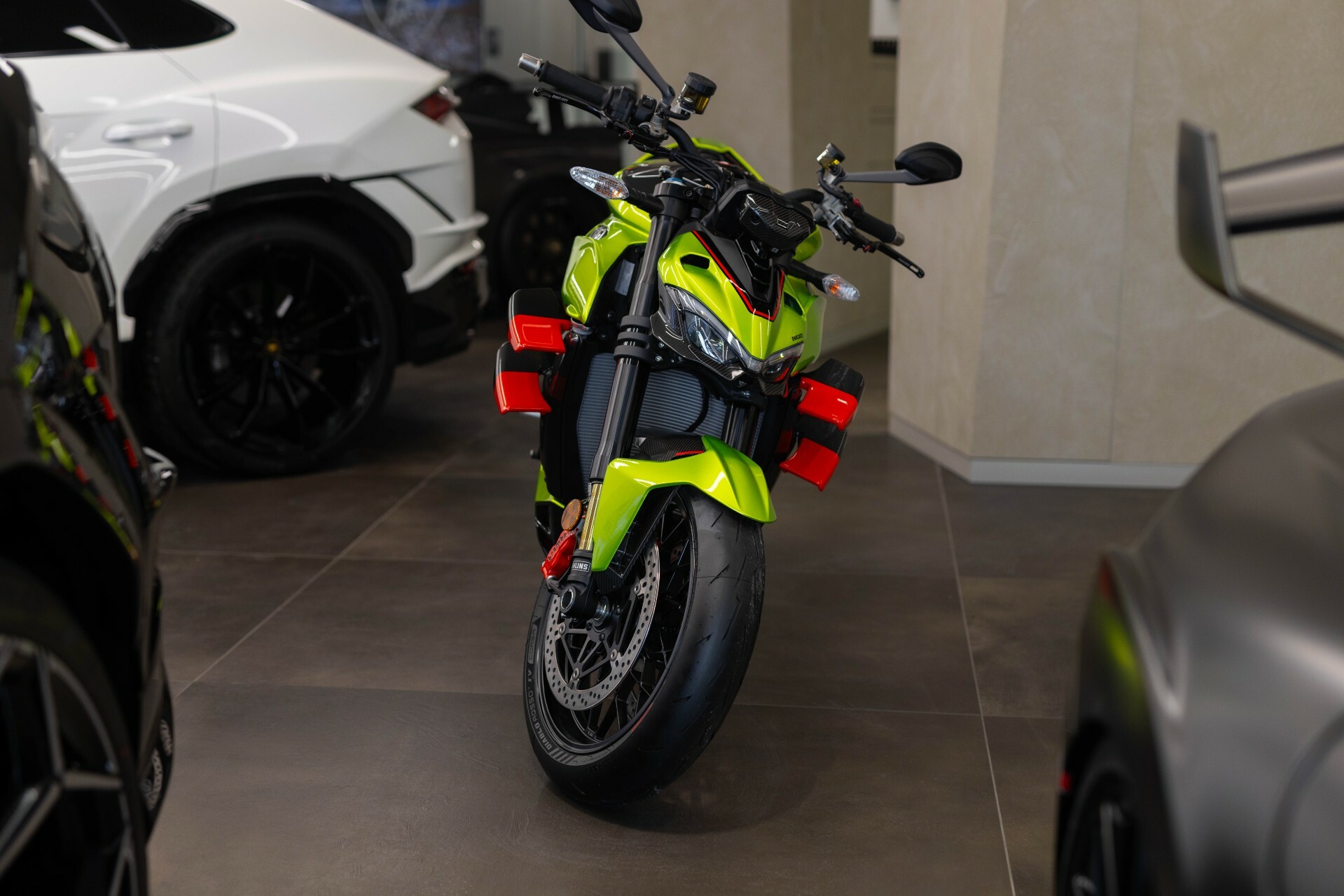 Ducati v4 Lamborghini 2023