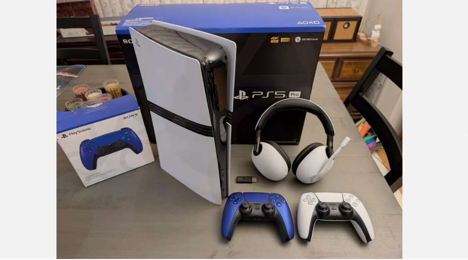 Sony PlayStation 5/5 Pro Digital & Blu Ray Disc Edition Orig