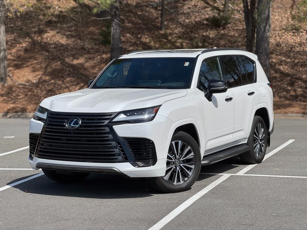 Fairly USED 2024 Lexus LX600 AWD Full Options