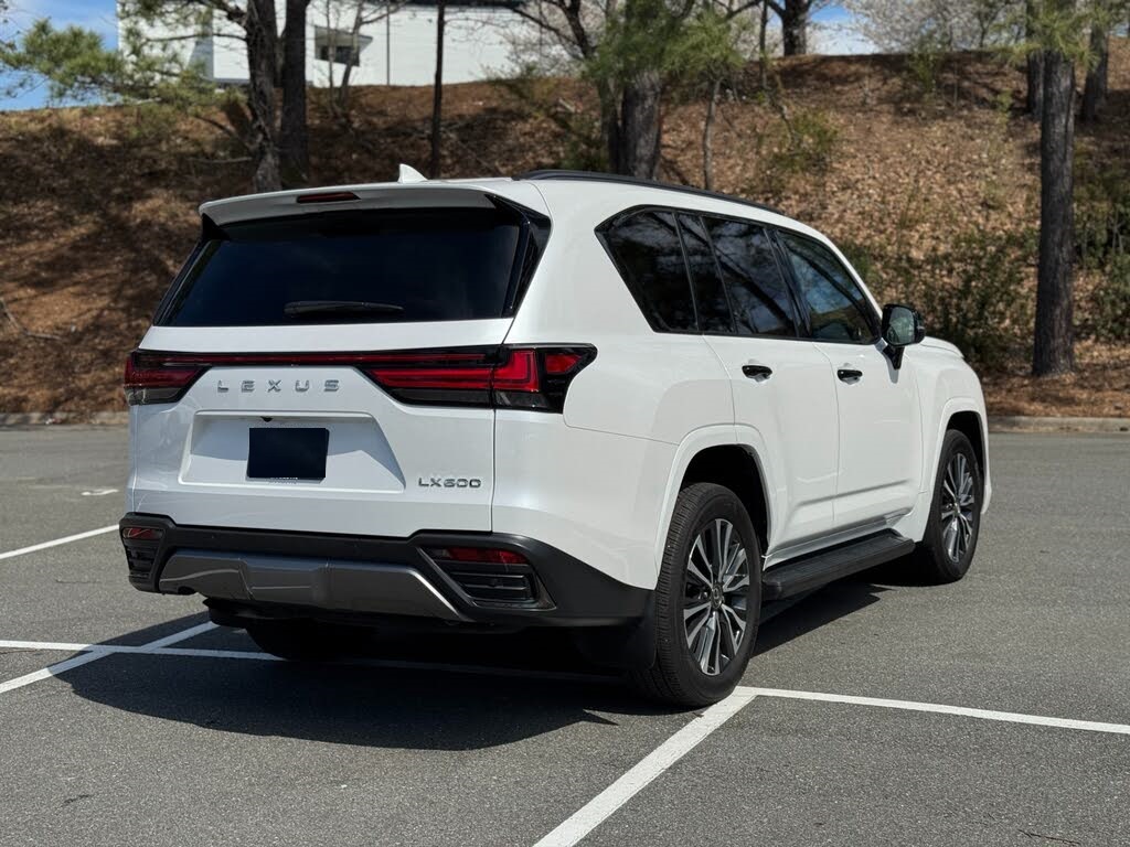 Fairly USED 2024 Lexus LX600 AWD Full Options